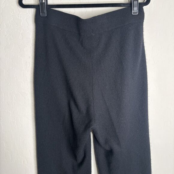 Crush Cashmere Black Jogger Sweatpants - Picture 6 of 8